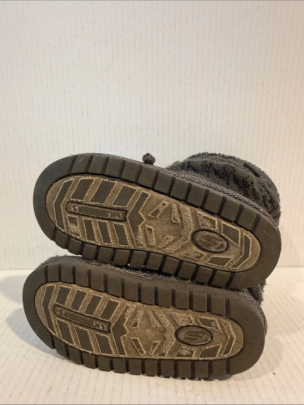 Skechers friendly casual